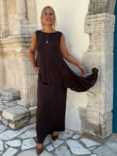 Load image into Gallery viewer, 4 SLIM MAXI SKIRT/ chocolate brown linen jersey