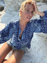 Load image into Gallery viewer, NOMAD BLOUSE / navy blue floral print