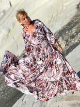 Load image into Gallery viewer, YASMINE MAXI DRESS/ beige floral print