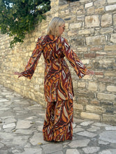 Load image into Gallery viewer, FLARED JEANS / 60’s style print jeans