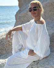 Load image into Gallery viewer, TSHIRT WITH KIMONO SLEEVES/ cream white organic cotton