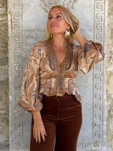 Load image into Gallery viewer, HIPPIE BLOUSE/ cafe latte paisley
