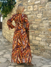 Load image into Gallery viewer, DIVA MAXI DRESS/ 60’s style print jeans