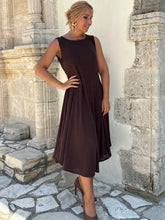 Load image into Gallery viewer, 7 CLOCHÉ MIDI DRESS/ chocolate brown linen jersey