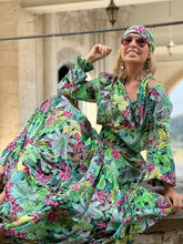 Load image into Gallery viewer, FLOWER POWER MAXI DRESS