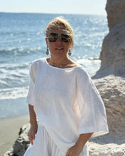 Load image into Gallery viewer, TSHIRT WITH KIMONO SLEEVES/ cream white organic cotton