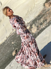 Load image into Gallery viewer, YASMINE MAXI DRESS/ beige floral print