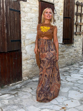 Load image into Gallery viewer, MAXI SKIRT / caramel brown paisley