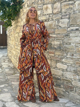 Load image into Gallery viewer, FLARED JEANS / 60’s style print jeans