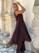Load image into Gallery viewer, 7 CLOCHÉ MIDI DRESS/ chocolate brown linen jersey
