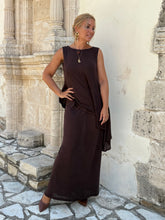 Load image into Gallery viewer, 4 SLIM MAXI SKIRT/ chocolate brown linen jersey