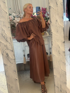 UPTOWN SKIRT 7/8 / milk chocolate brown satin