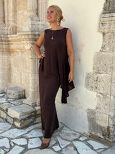 Load image into Gallery viewer, 2 TOP / asymetrical , chocolate brown linen jersey