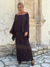 Load image into Gallery viewer, 4 SLIM MAXI SKIRT/ chocolate brown linen jersey