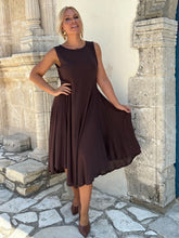 Load image into Gallery viewer, 7 CLOCHÉ MIDI DRESS/ chocolate brown linen jersey