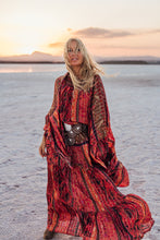 Load image into Gallery viewer, MUSE SHORT KIMONO /PONCHO / brick red oriental print