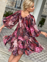 Load image into Gallery viewer, AURA SHORT DRESS/ red and pink floral chiffon