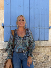 Load image into Gallery viewer, DREAM BLOUSE / brown and blue paisley