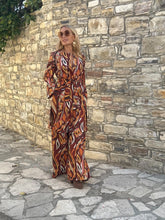 Load image into Gallery viewer, FLARED JEANS / 60’s style print jeans