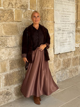 Load image into Gallery viewer, UPTOWN SKIRT 7/8 / milk chocolate brown satin