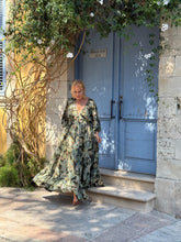 Load image into Gallery viewer, HIPPIE FLARE MAXI DRESS/ green paisley