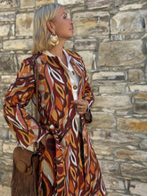 Load image into Gallery viewer, LIGHT COAT/ 60’s style print jeans