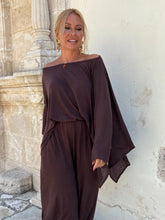 Load image into Gallery viewer, 1 BLOUSE/ chocolate brown linen jersey