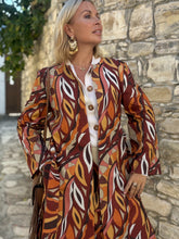 Load image into Gallery viewer, LIGHT COAT/ 60’s style print jeans